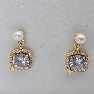 ZARCILLOS PERLAS CON PUNTOS DE SOL CUADRADOS